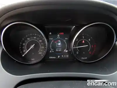 Jaguar E-Pace 2019 2.0 гидро в Москве № 1477803, миниатюра 9