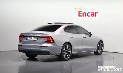 Volvo S60 2022 2.0 гидро в Москве № 164505, миниатюра 2