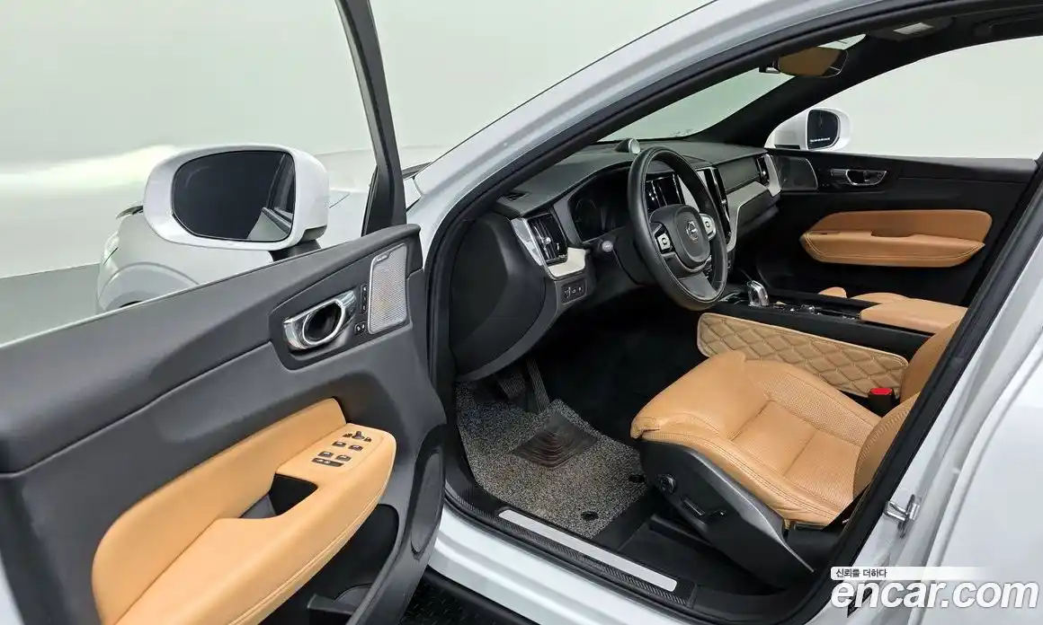 Volvo XC60 2019 2.0 гидро в Москве № 164555, фото 11