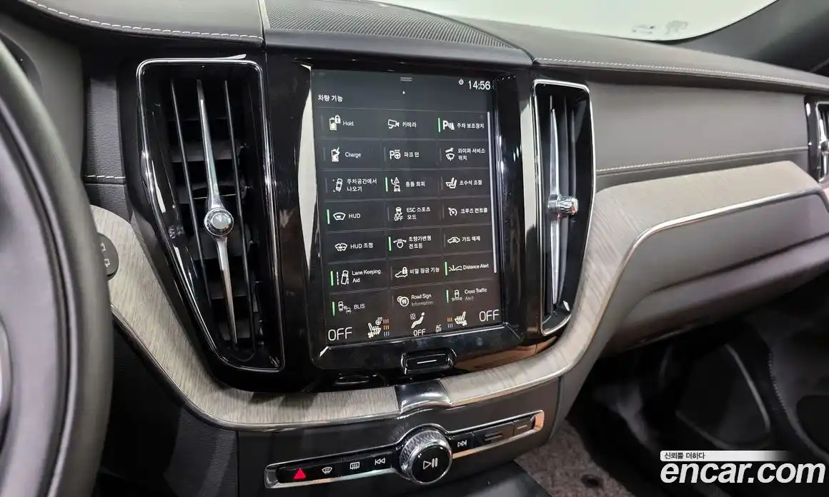Volvo XC60 2019 2.0 гидро в Москве № 164555, фото 15