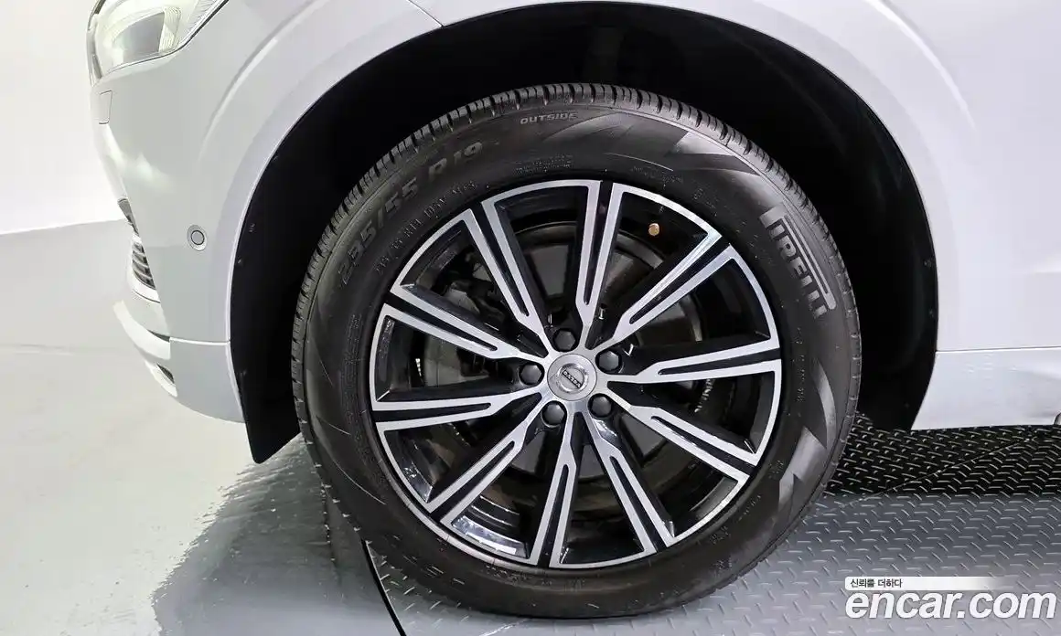 Volvo XC60 2019 2.0 гидро в Москве № 164555, фото 5