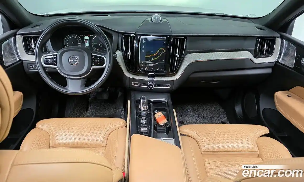 Volvo XC60 2019 2.0 гидро в Москве № 164555, фото 7