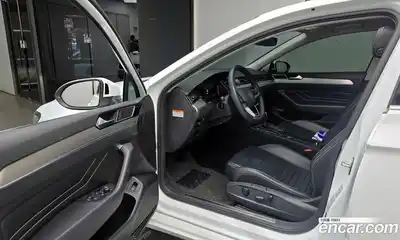 Volkswagen Passat 2022 2.0 гидро в Москве № 168549, миниатюра 11