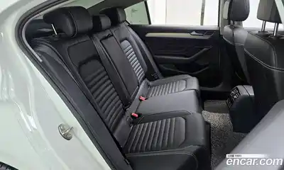 Volkswagen Passat 2022 2.0 гидро в Москве № 168549, миниатюра 12