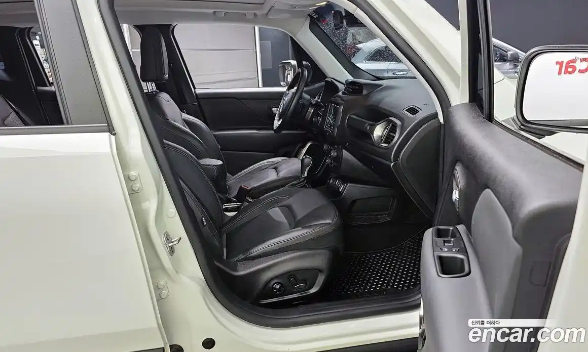 Jeep Renegade 2019 2.4 гидро в Москве № 169480, фото 11