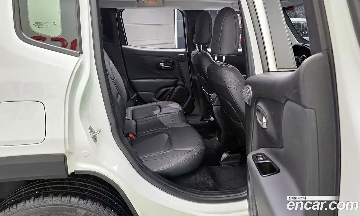 Jeep Renegade 2019 2.4 гидро в Москве № 169480, фото 12