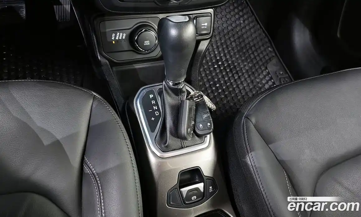 Jeep Renegade 2019 2.4 гидро в Москве № 169480, фото 9