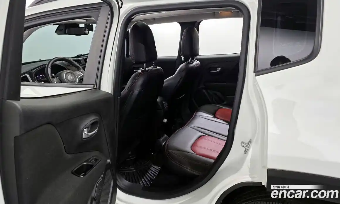 Jeep Renegade 2021 2.4 гидро в Москве № 169574, фото 11