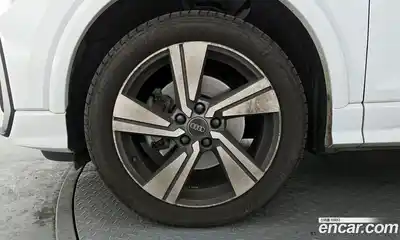 Audi Q2 2023 2.0 гидро в Москве № 191123, миниатюра 5