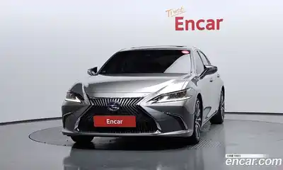 Lexus ES 2019 2.5 гидро в Москве № 198742, миниатюра 3