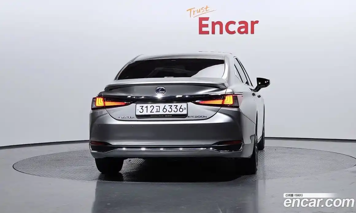 Lexus ES 2019 2.5 гидро в Москве № 198742, фото 4