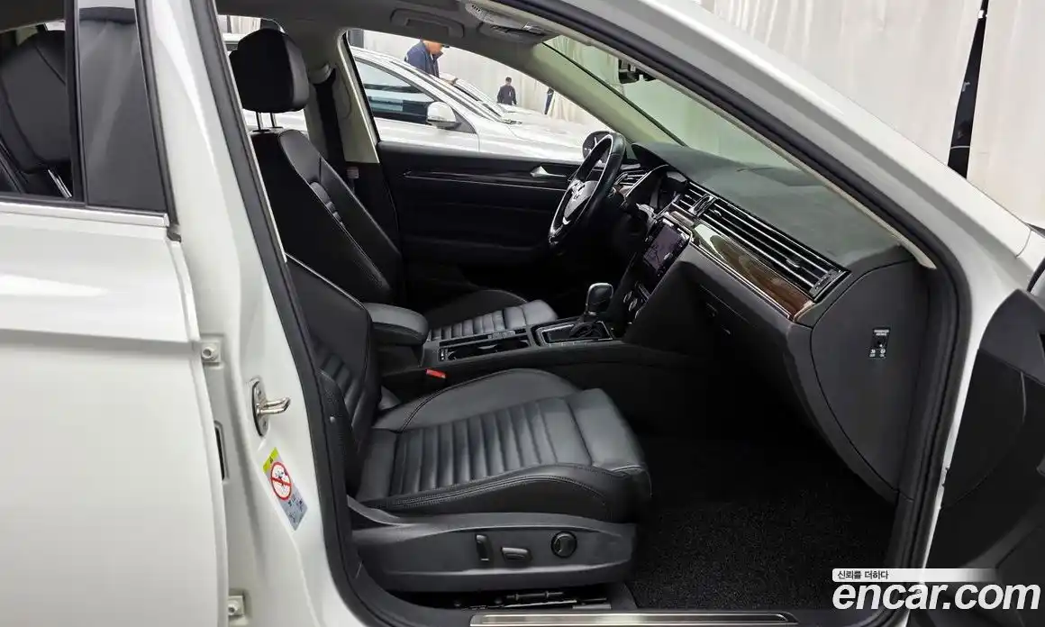 Volkswagen Passat 2018 2.0 гидро в Москве № 215137, фото 11