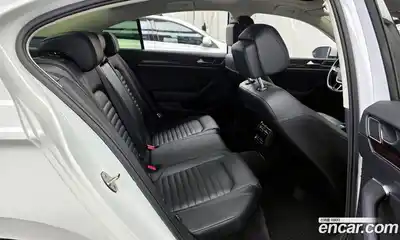 Volkswagen Passat 2018 2.0 гидро в Москве № 215137, миниатюра 12