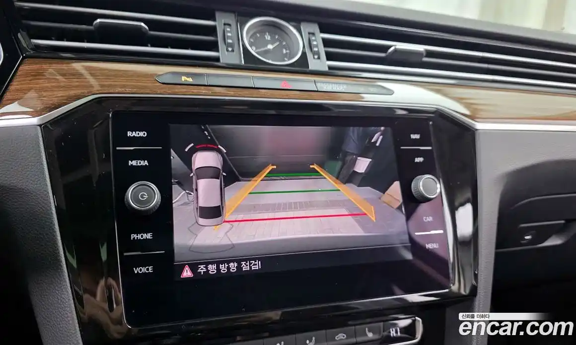 Volkswagen Passat 2018 2.0 гидро в Москве № 215137, фото 15