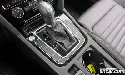 Volkswagen Passat 2018 2.0 гидро в Москве № 215137, миниатюра 9