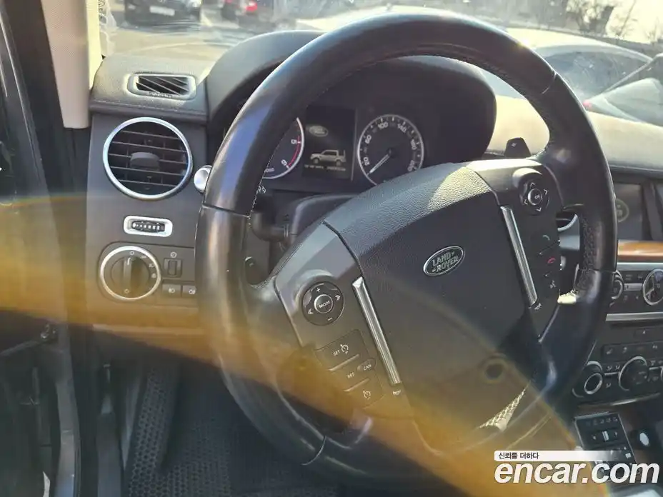 Land Rover Discovery 2016 3.0 гидро в Москве № 231362, фото 5