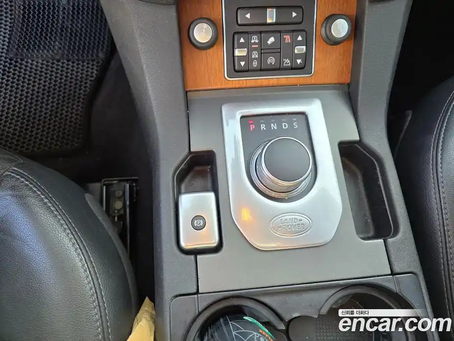 Land Rover Discovery 2016 3.0 гидро в Москве № 231362, фото 7