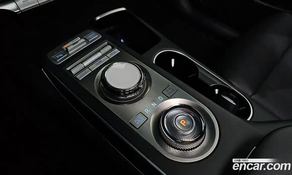 Genesis GV70 2022 2.5 гидро в Москве № 23579, фото 9