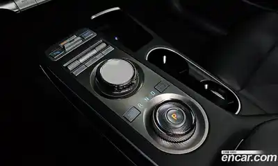 Genesis GV70 2022 2.5 гидро в Москве № 23579, миниатюра 9