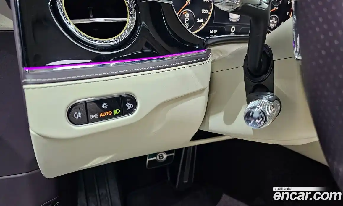 Bentley Flying Spur 2022 4.0 гидро в Москве № 256622, фото 14