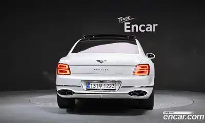 Bentley Flying Spur 2022 4.0 гидро в Москве № 256622, миниатюра 4
