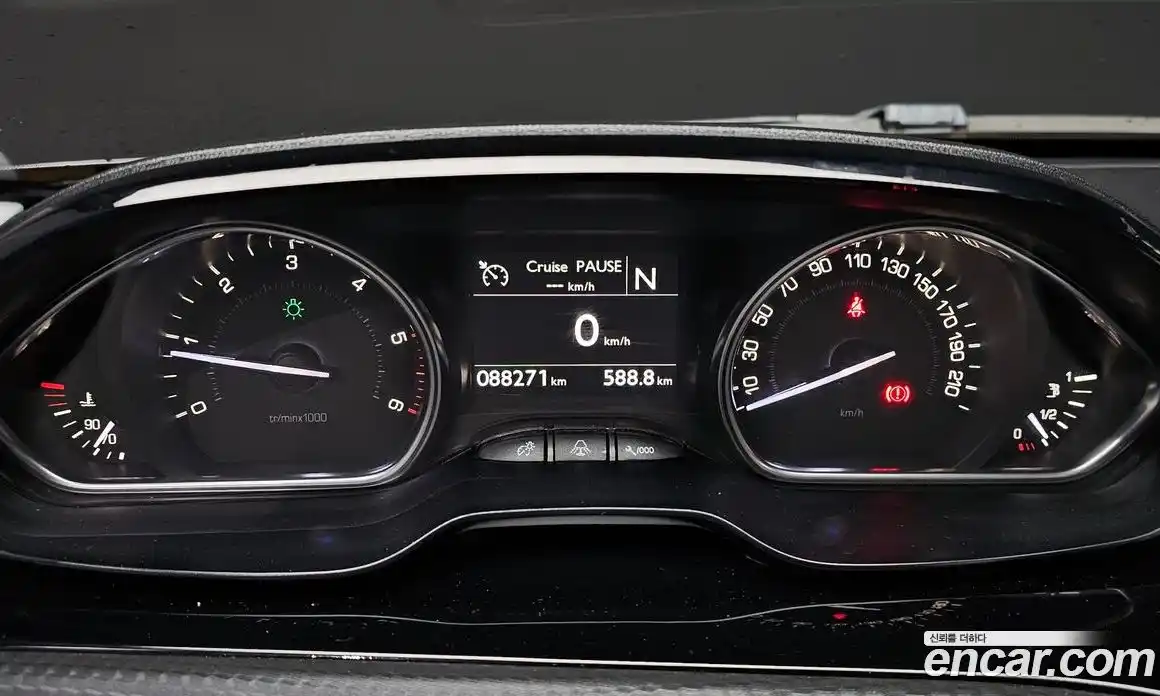 Peugeot 2008 2015 1.6 гидро в Москве № 283259, фото 8