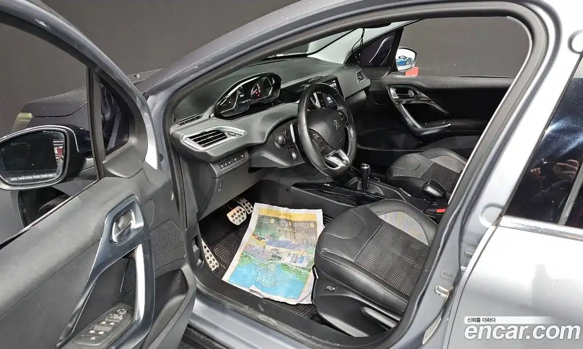 Peugeot 2008 2015 1.6 гидро в Москве № 283259, фото 10