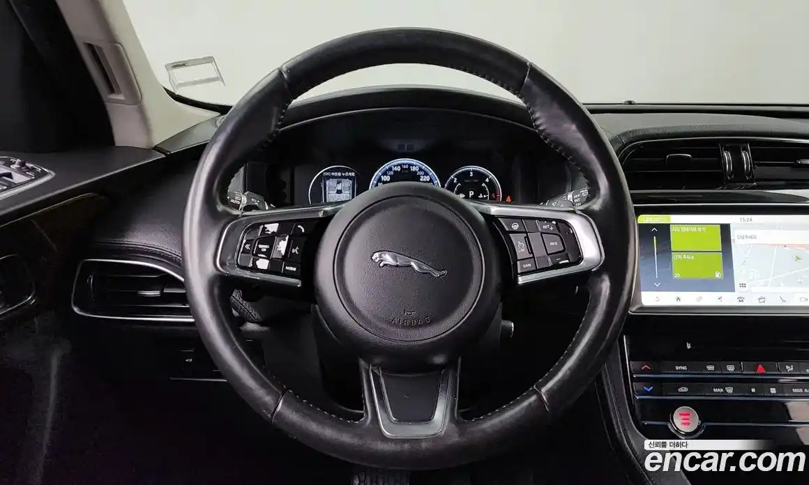 Jaguar F-Pace 2018 2.0 гидро в Москве № 335810, фото 13