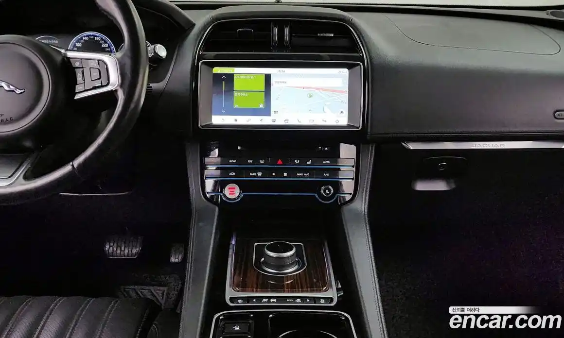 Jaguar F-Pace 2018 2.0 гидро в Москве № 335810, фото 14