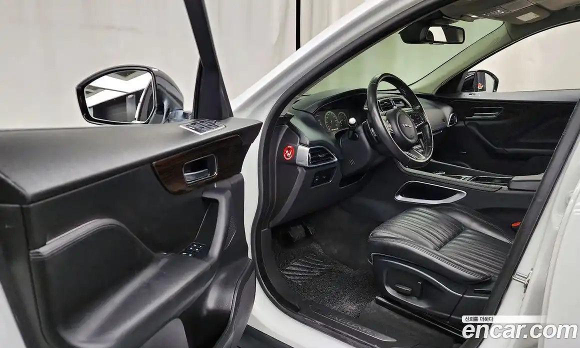 Jaguar F-Pace 2018 2.0 гидро в Москве № 335810, фото 10