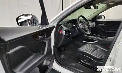 Jaguar F-Pace 2018 2.0 гидро в Москве № 335810, миниатюра 10