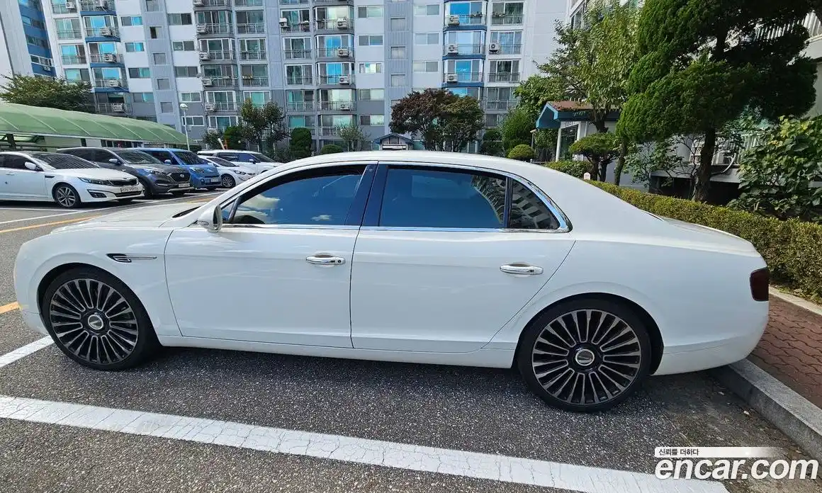 Bentley Flying Spur 2016 4.0 гидро в Москве № 387203, фото 3