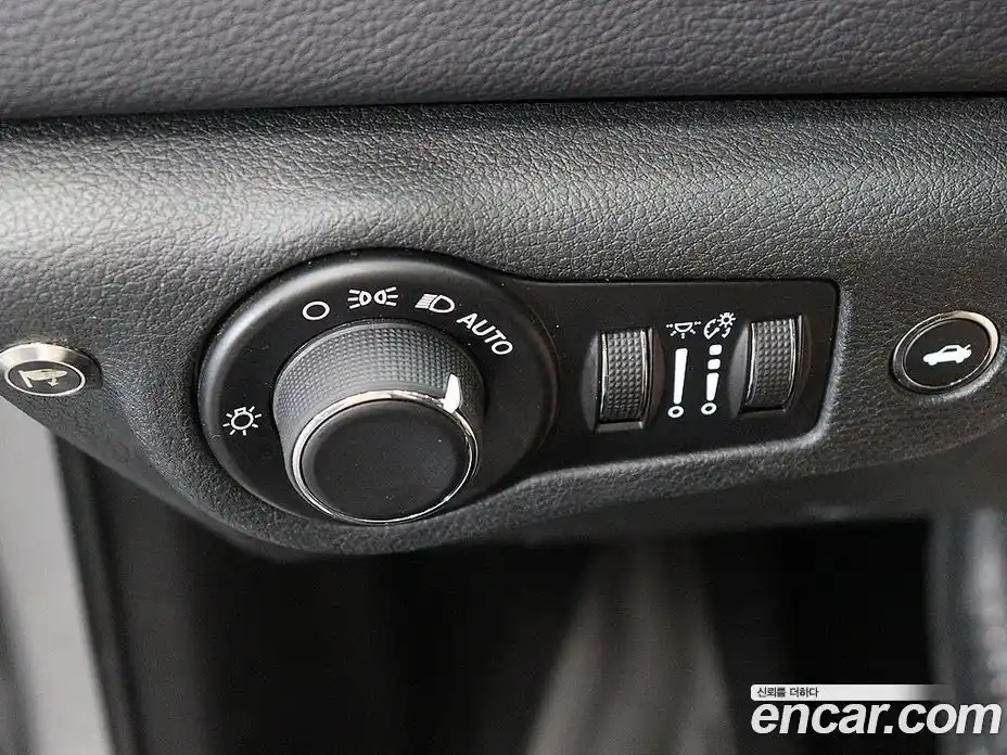 Chrysler 200 2015 2.4 гидро в Москве № 407540, фото 13