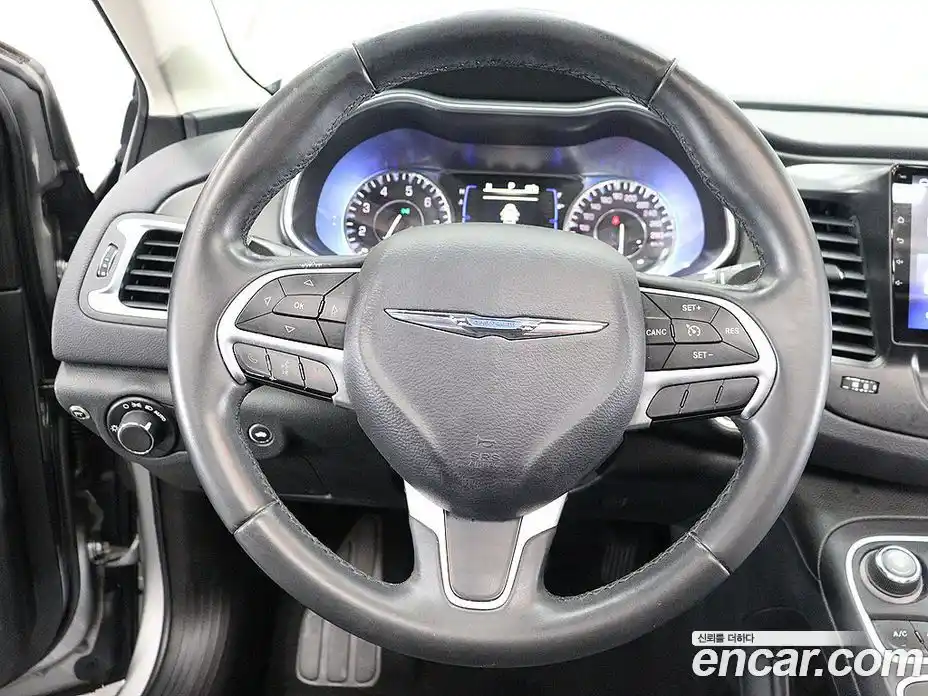 Chrysler 200 2015 2.4 гидро в Москве № 407540, фото 15