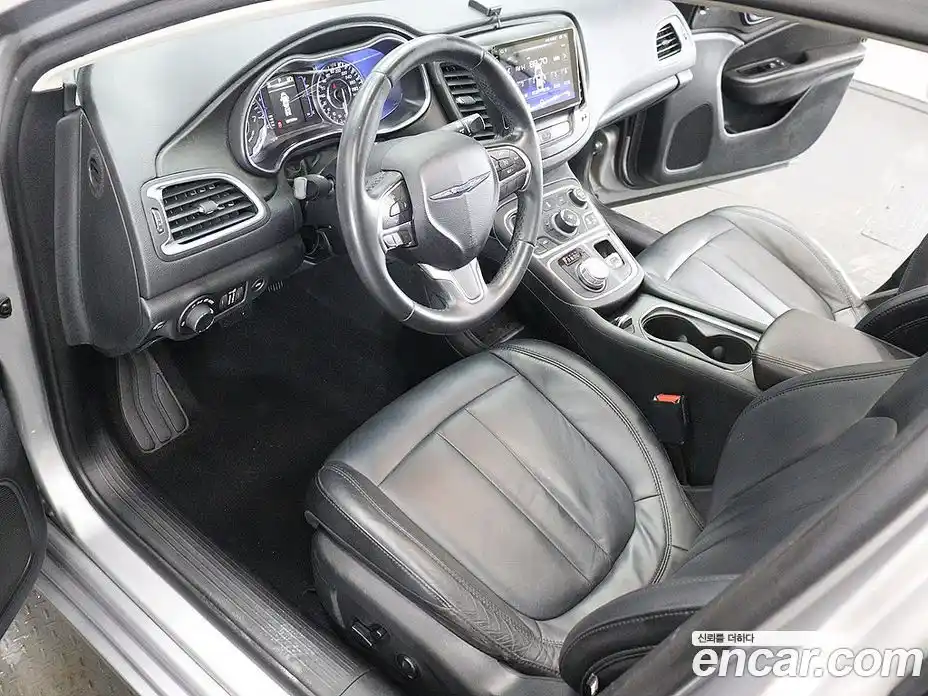 Chrysler 200 2015 2.4 гидро в Москве № 407540, фото 17