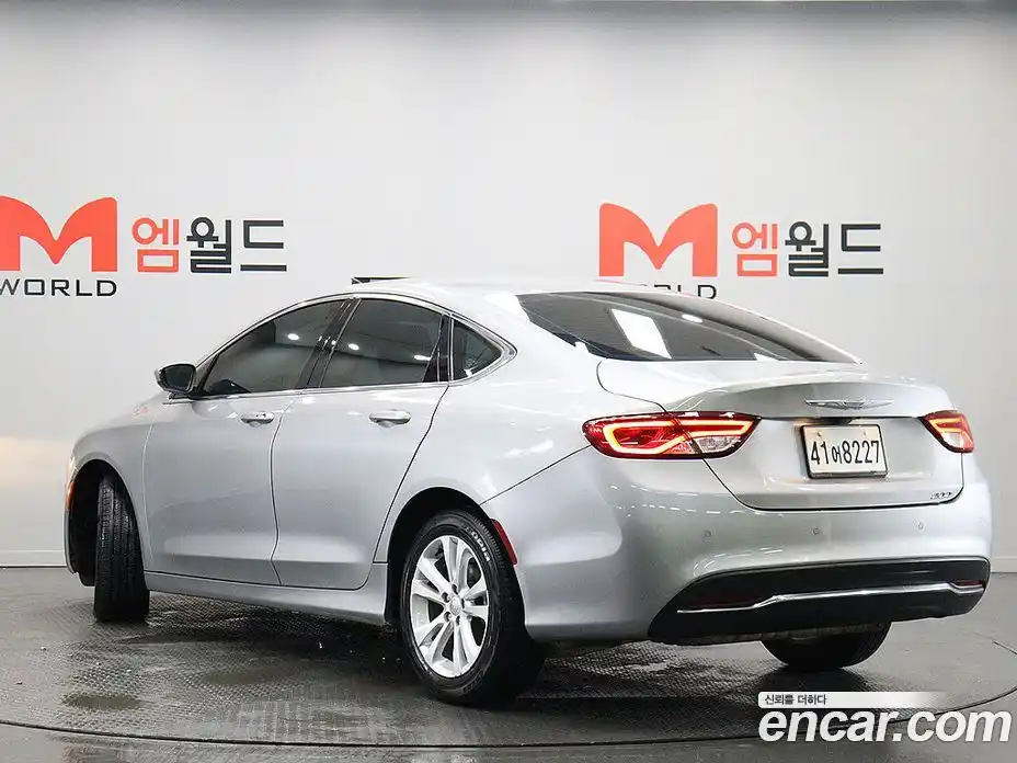 Chrysler 200 2015 2.4 гидро в Москве № 407540, фото 4