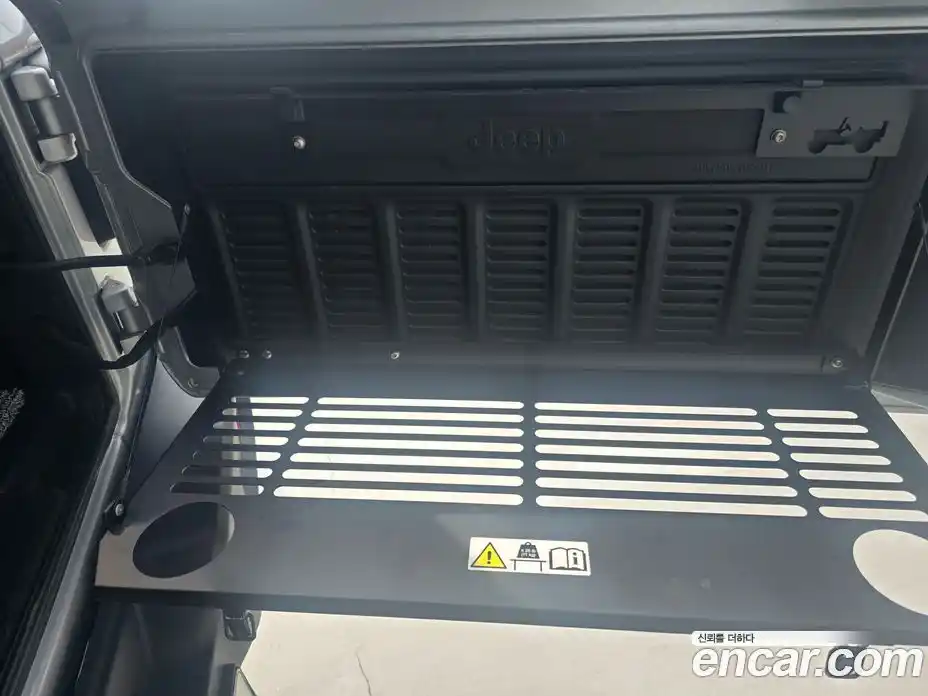 Jeep Wrangler 2022 2.0 гидро в Москве № 676854, фото 8