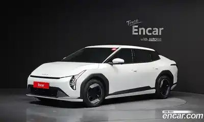 Kia EV4, 2025