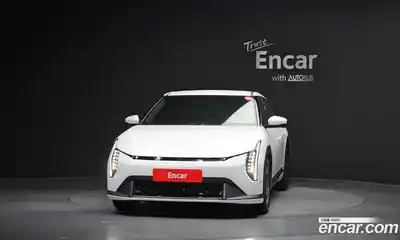 Kia EV4 2025 0.2 гидро в Москве № 9763, миниатюра 3
