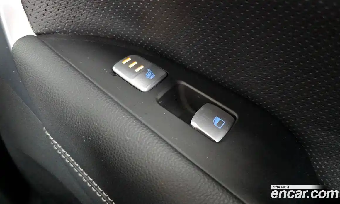 Genesis G70 2018 2.0 Классический в Москве № 1467035, фото 18