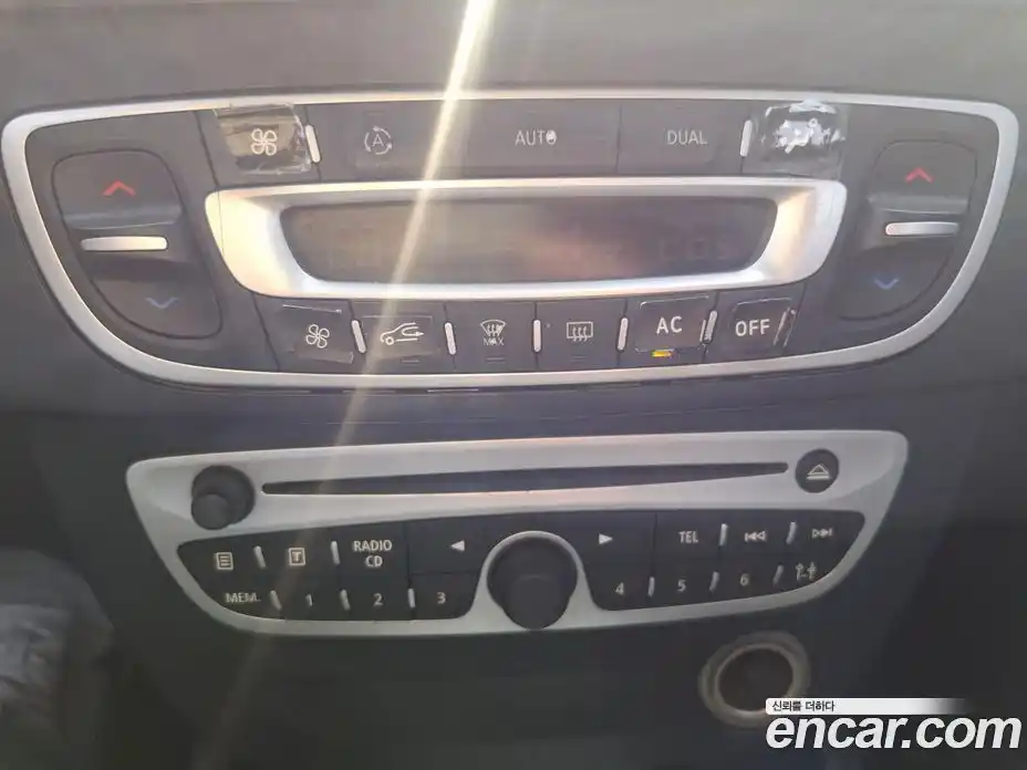 Renault SM3 2011 1.6 гидро в Москве № 1471861, фото 16