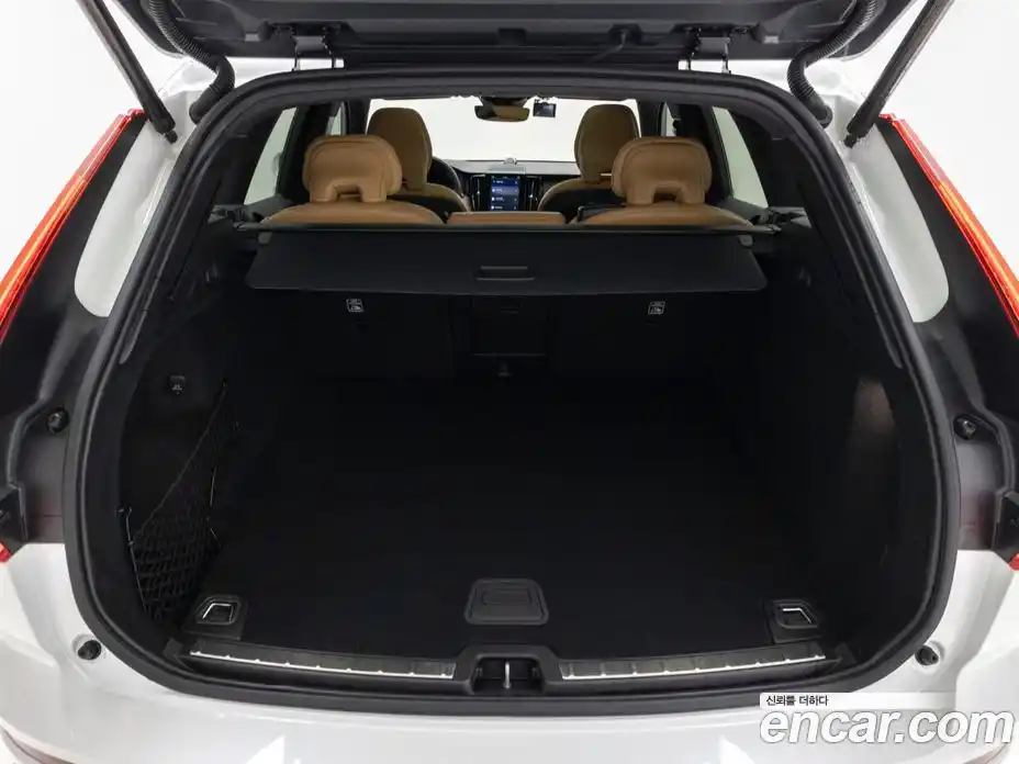 Volvo XC60 2022 2.0 гидро в Москве № 1474181, фото 17