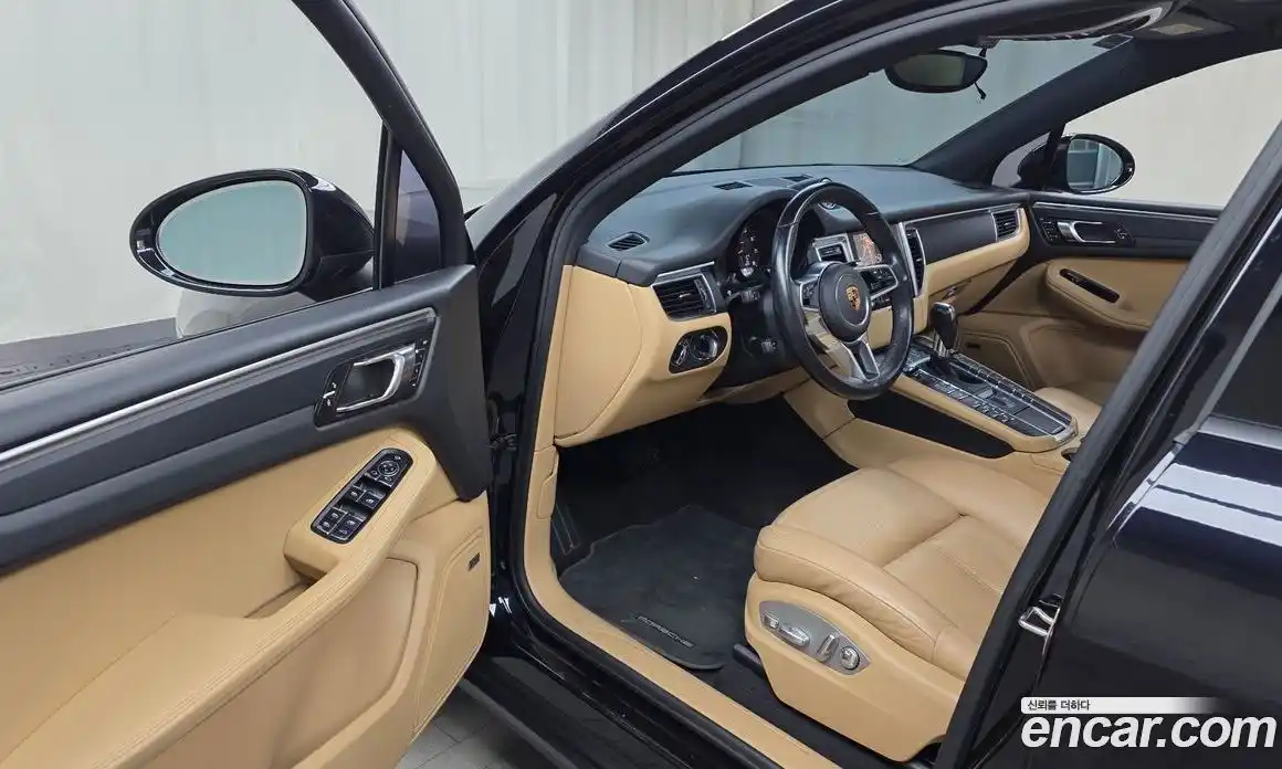 Porsche Macan 2018 2.0 гидро в Москве № 1474629, фото 10