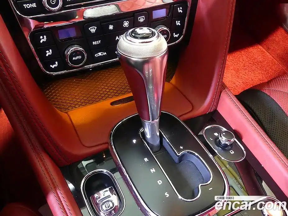 Bentley Flying Spur 2018 6.0 гидро в Москве № 1478185, фото 14