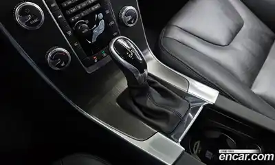 Volvo S60 2015 2.0 гидро в Москве № 196981, миниатюра 9