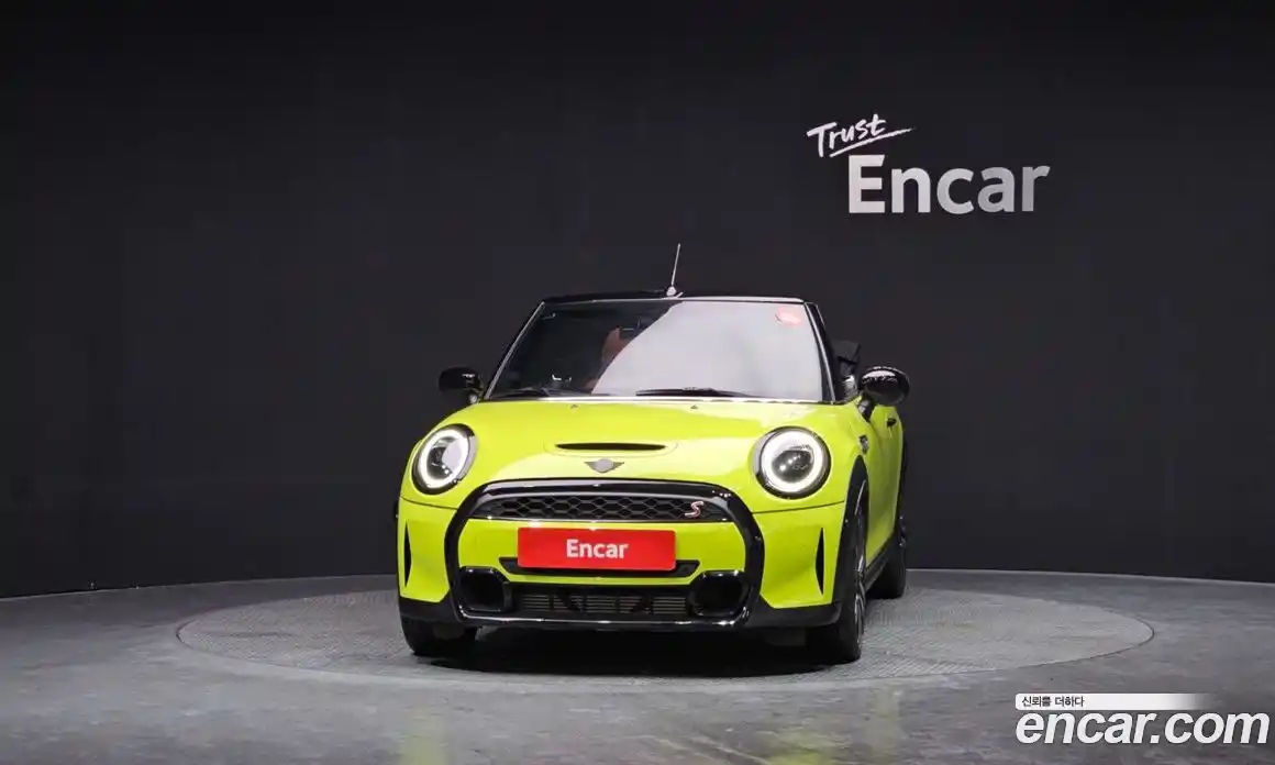 Mini Cooper Convertible 2024 2.0 гидро в Москве № 214058, фото 3