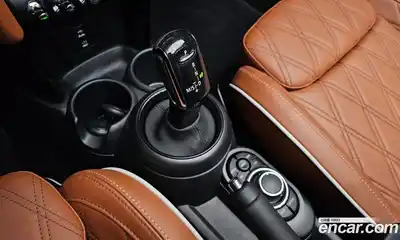 Mini Cooper Convertible 2024 2.0 гидро в Москве № 214058, миниатюра 9