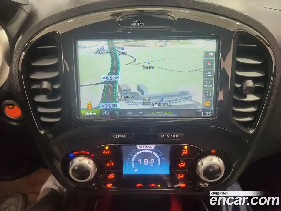Nissan Juke 2014 1.6 гидро в Москве № 285070, фото 15