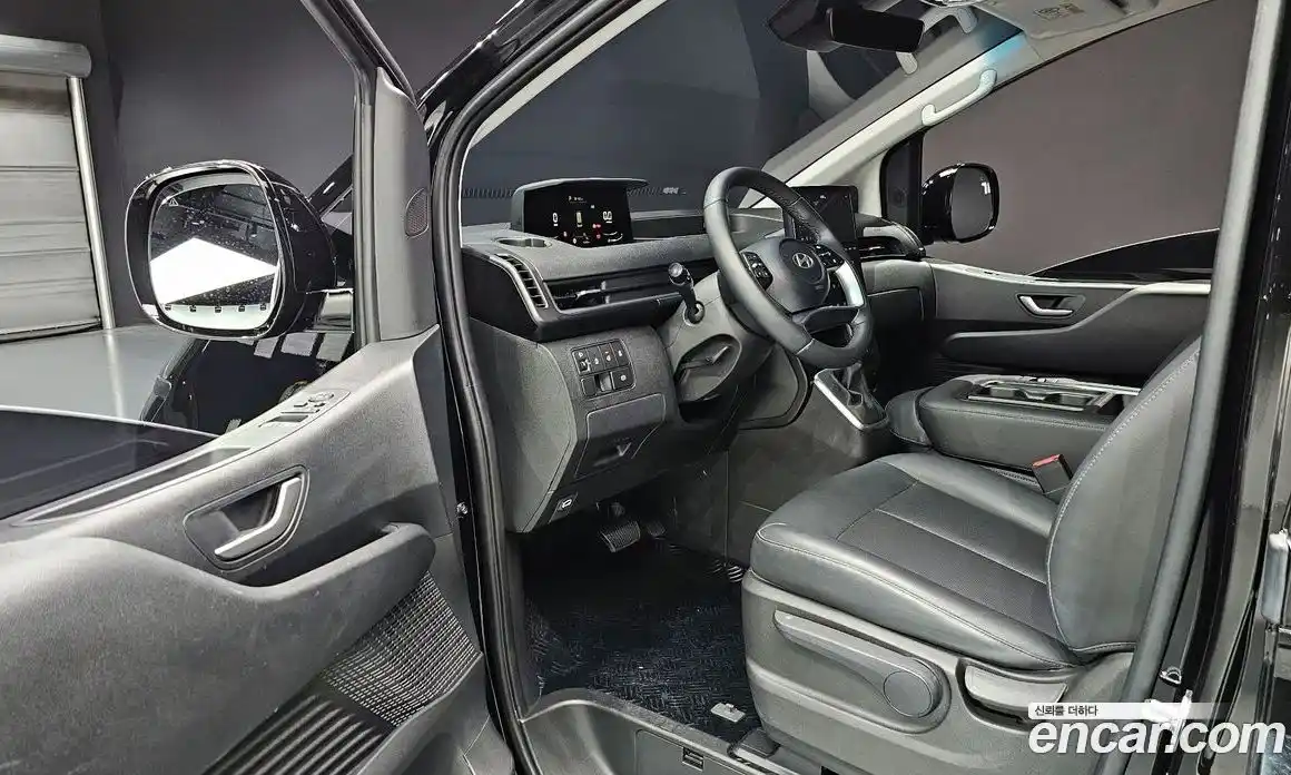 Hyundai Staria 2025 2.2 гидро в Москве № 1536850, фото 8