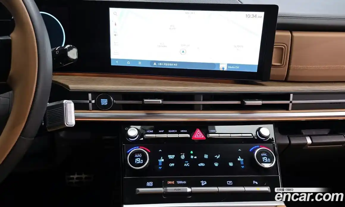 Hyundai Santa Fe 2023 1.6 гидро в Москве № 1537034, фото 20